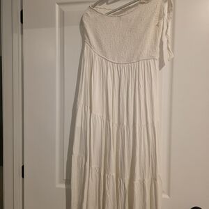 Women’s White One-Shoulder Maxi Dress